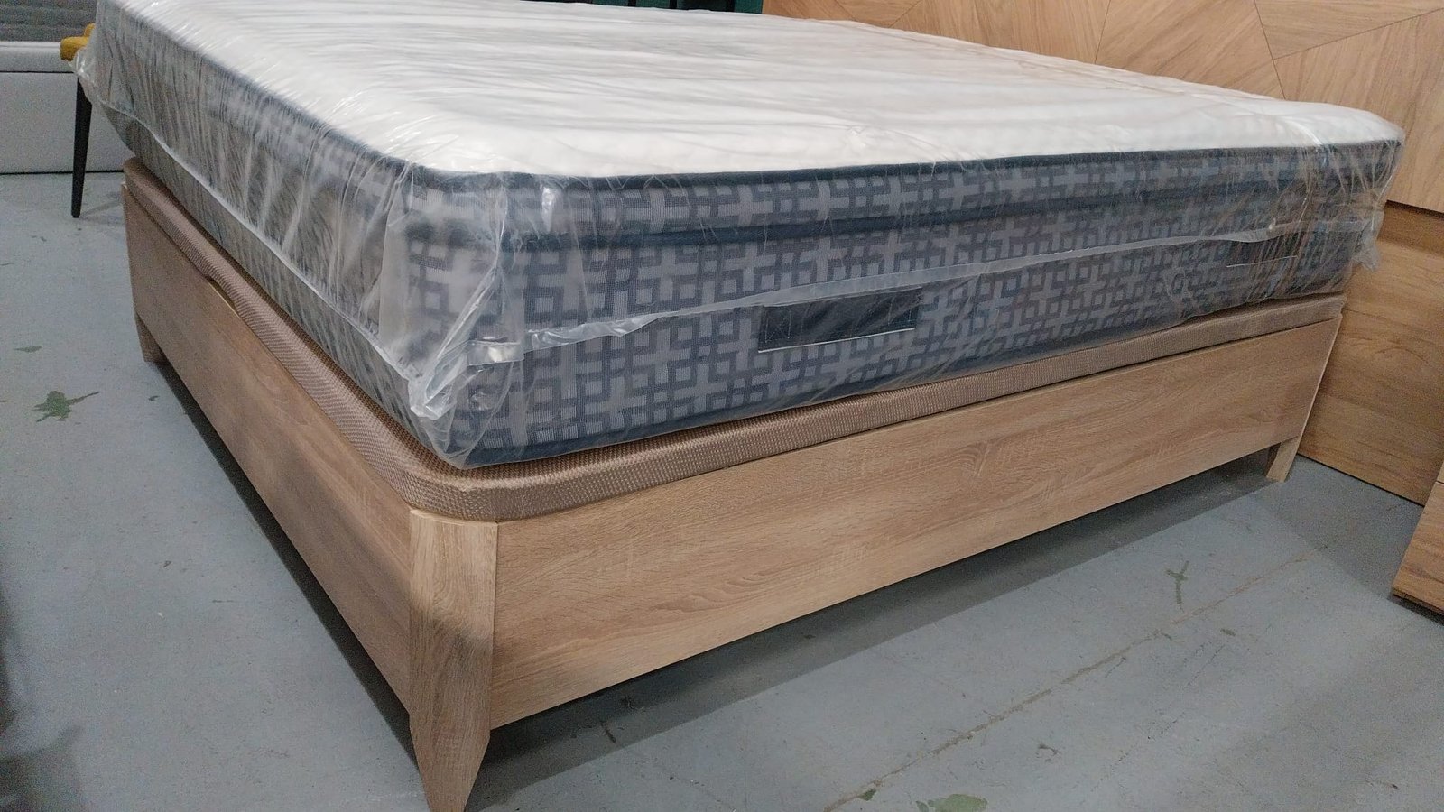 CANAPÉ + COLCHÓN 150